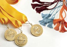 accessoires de cérémonies de remise de diplômes